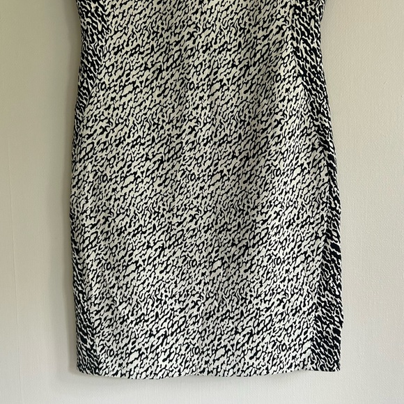 DVF DIANE VON FURSTENBERG Pele Snake Wave Jacquard Dress Office Cocktail Size 6 - Picture 5 of 15